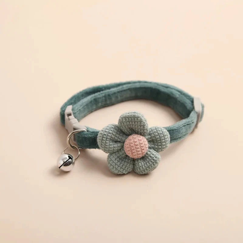 Petslova™ Cat Collar with Cute Flower