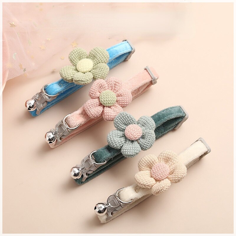 Petslova™ Cat Collar with Cute Flower